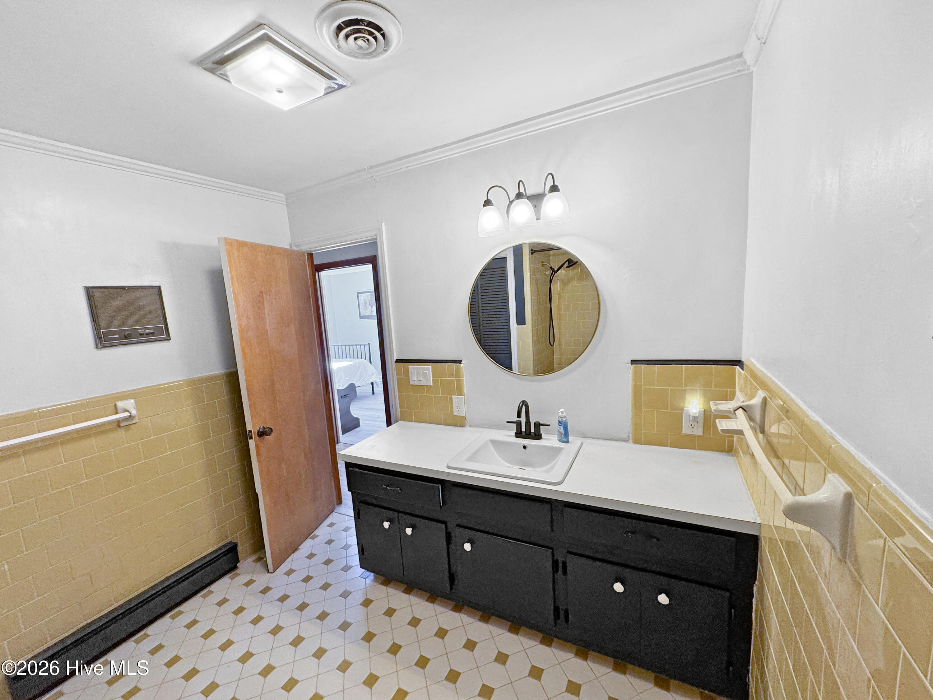 279 Clark Road Bath, NC 27808 - Photo 10 of 19 Bathroom