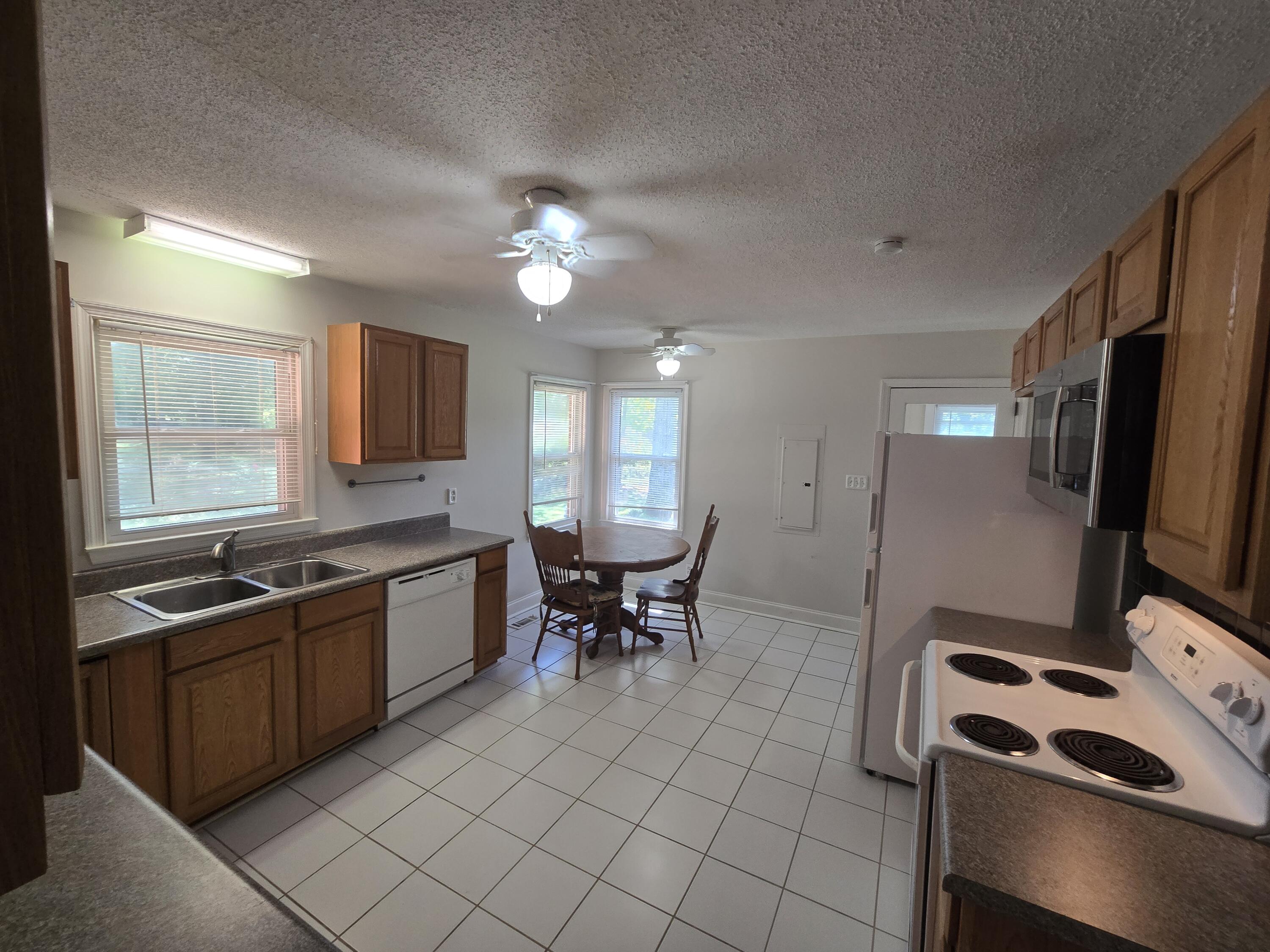 1031 Clark Road Southwest Aiken, SC 29803 - Photo 9 of 28