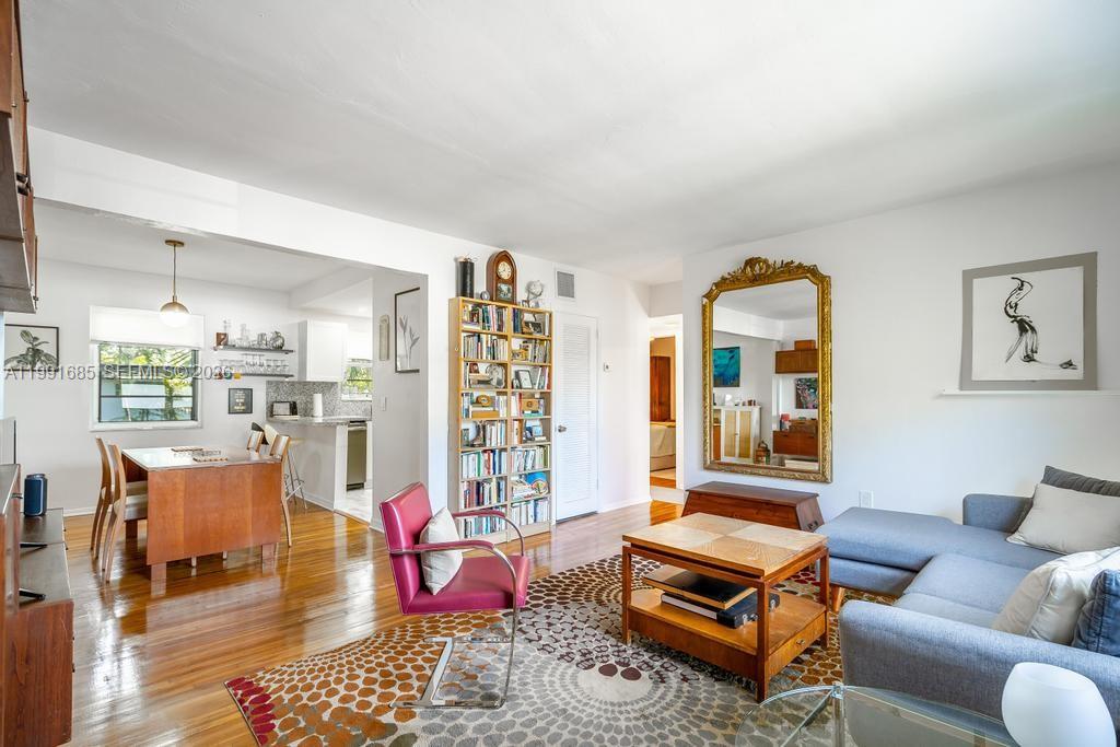 5565 Southwest 80th Street, Unit D Miami, FL 33143 - Photo 1 of 6