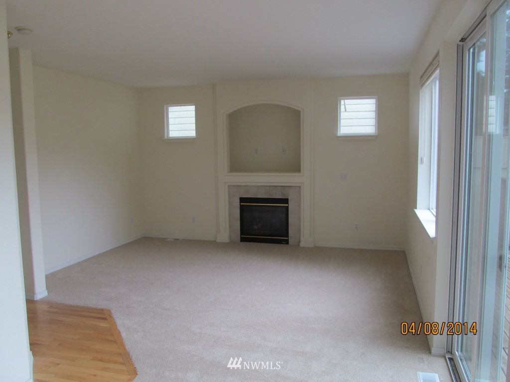 17814 110th Place Southeast Renton, WA 98055 - Photo 4 of 11 Gallery Image 4