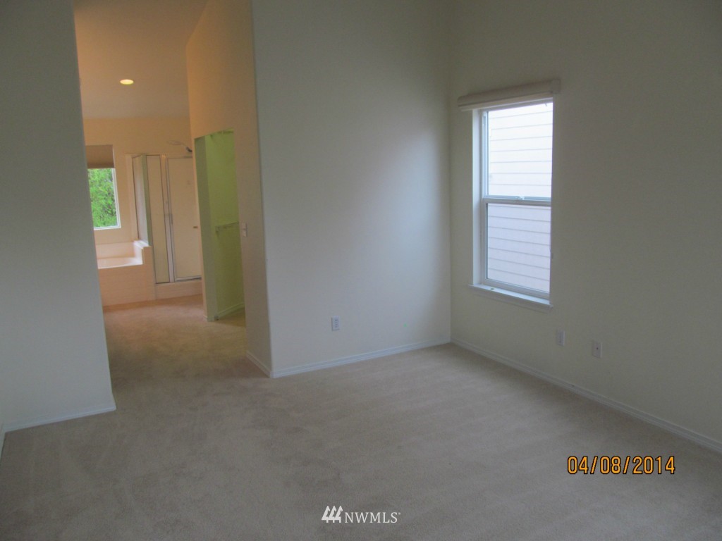 17814 110th Place Southeast Renton, WA 98055 - Photo 6 of 11 Gallery Image 6