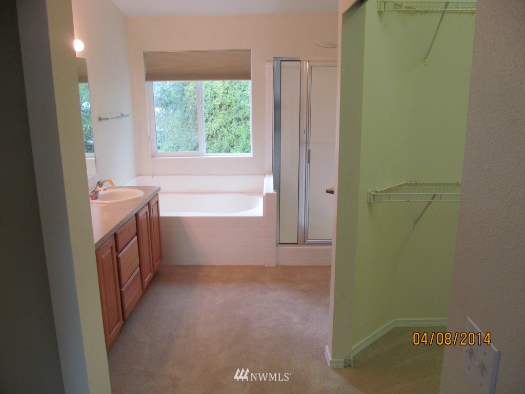 17814 110th Place Southeast Renton, WA 98055 - Photo 7 of 11 Gallery Image 7