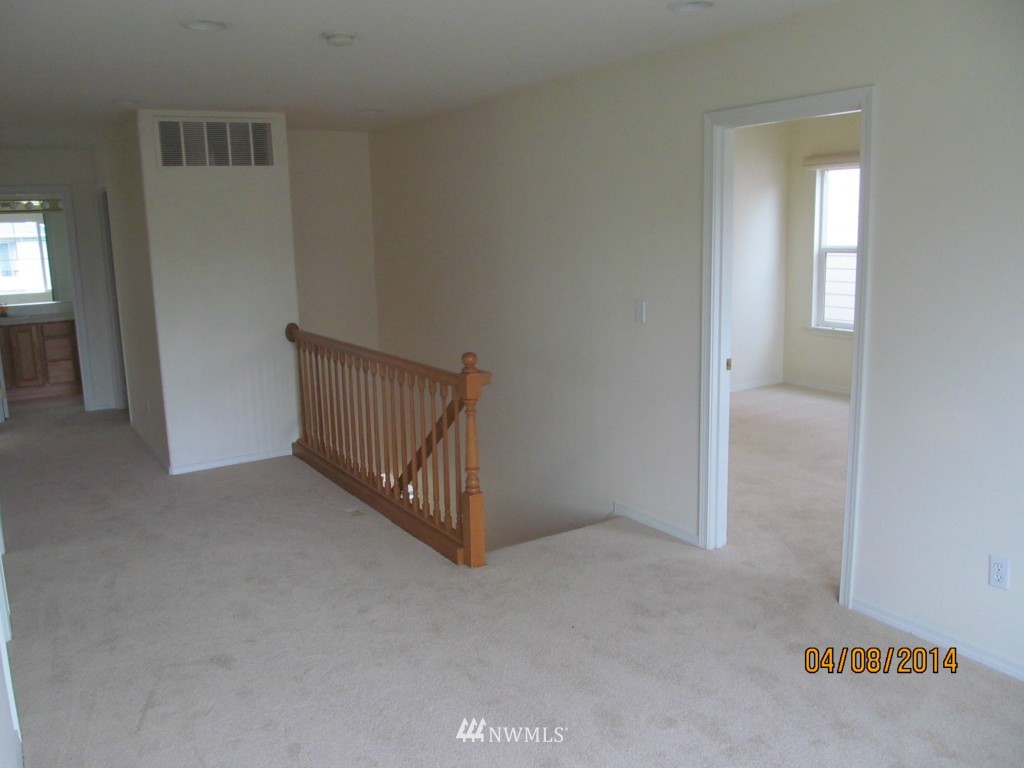 17814 110th Place Southeast Renton, WA 98055 - Photo 9 of 11 Gallery Image 9