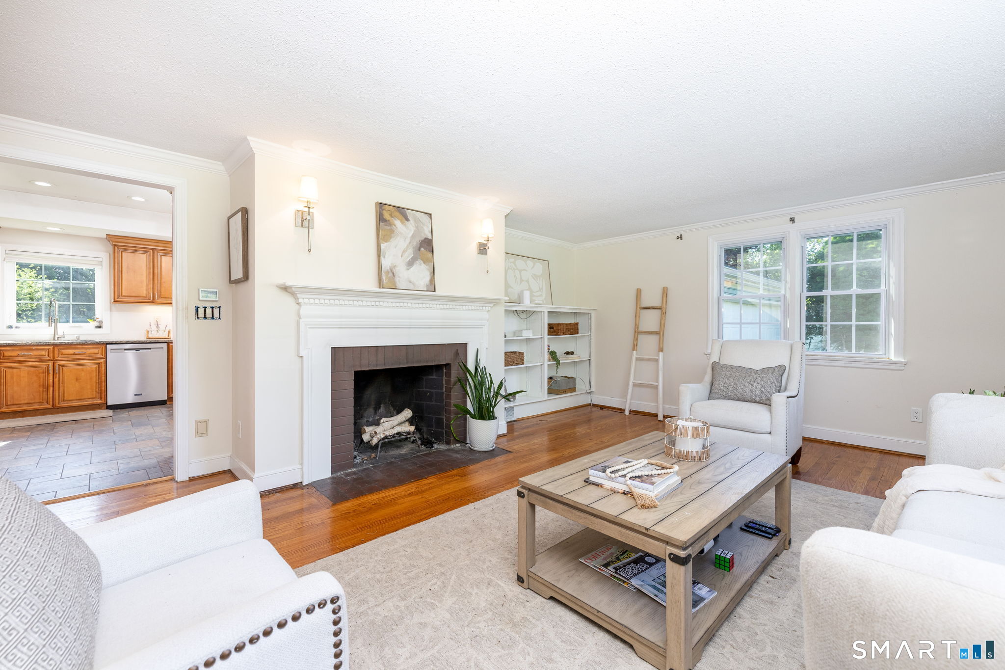 76 Collier Road Wethersfield, CT 06109 - Photo 7 of 37