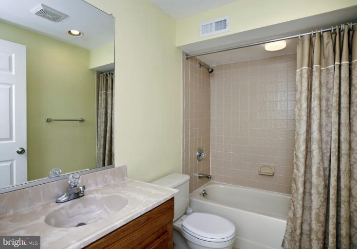 3129 Elmmede Road Ellicott City, MD 21042 - Photo 6 of 21 Bath