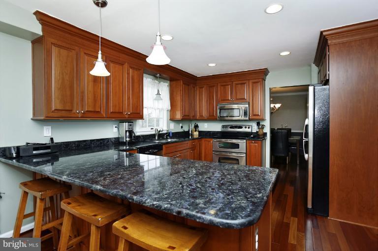 3129 Elmmede Road Ellicott City, MD 21042 - Photo 7 of 21 Kitchen