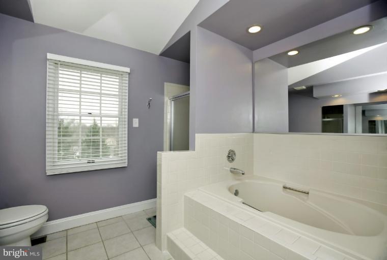 3129 Elmmede Road Ellicott City, MD 21042 - Photo 9 of 21 Bath (Master)