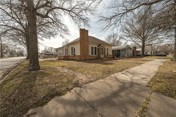 $69,500 | 1501 West 5th Street, Coffeyville, KS 67337