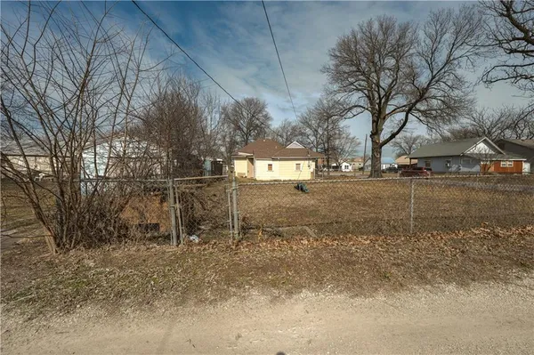 $69,500 | 1501 West 5th Street, Coffeyville, KS 67337