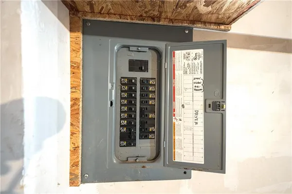 $69,500 | 1501 West 5th Street, Coffeyville, KS 67337