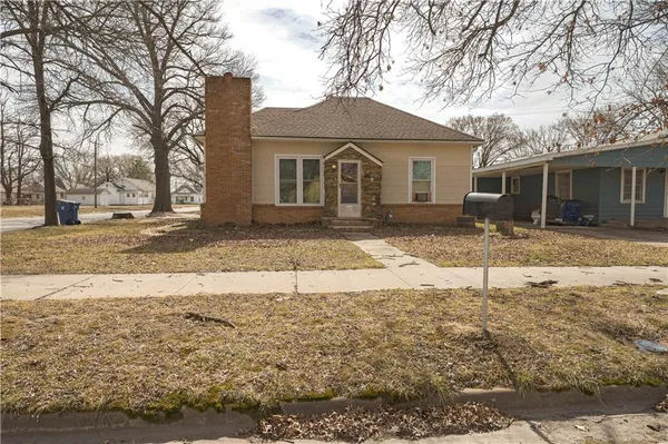 $69,500 | 1501 West 5th Street, Coffeyville, KS 67337