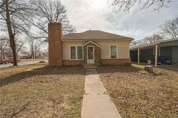 $69,500 | 1501 West 5th Street, Coffeyville, KS 67337