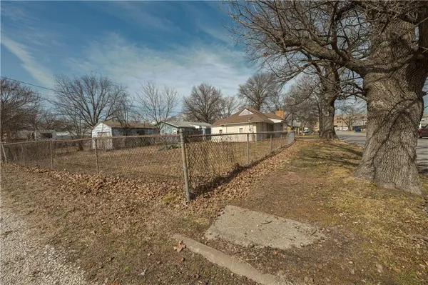 $69,500 | 1501 West 5th Street, Coffeyville, KS 67337