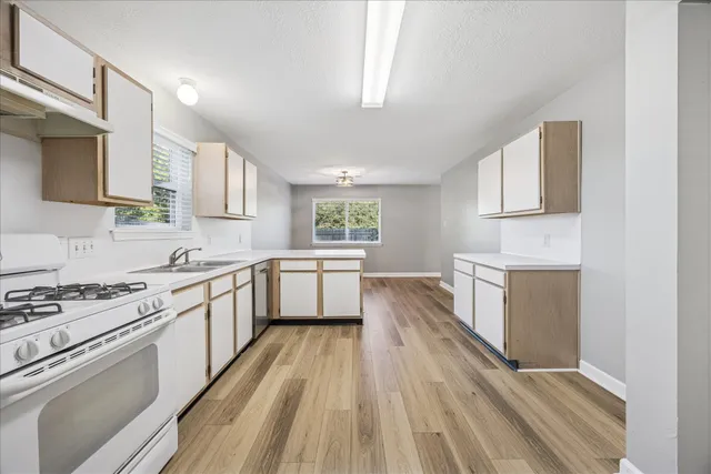 $299,990 | 2218 Auburn Drive, Katy, TX 77493