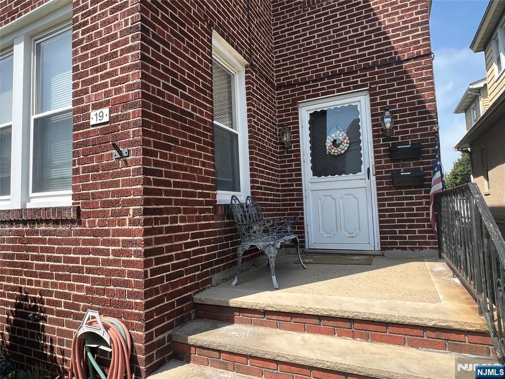 19 Willis Road, Unit 1 North Arlington, NJ 07031 - Photo 2 of 12