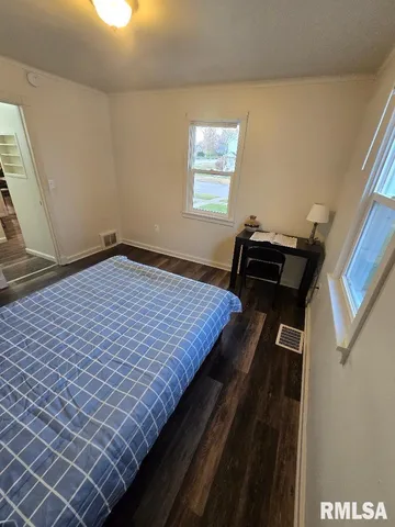 $139,900 | 418 19th Avenue North, Clinton, IA 52732