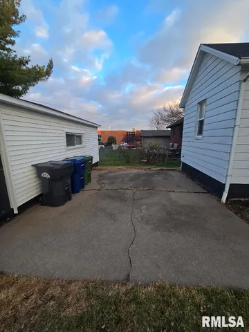 $139,900 | 418 19th Avenue North, Clinton, IA 52732