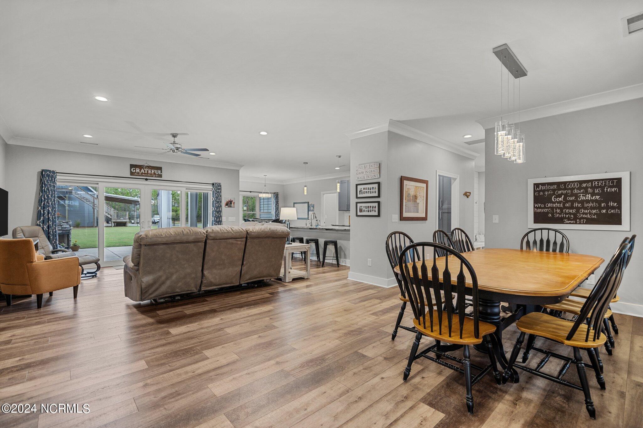 2463 Hoover Road Hampstead, NC 28443 - Photo 7 of 59 Living /Dining Rooms
