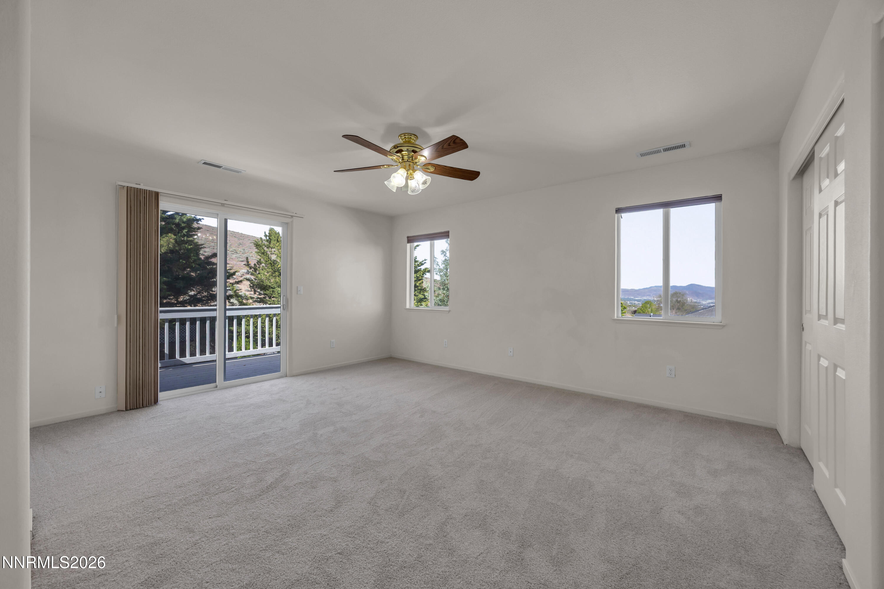 4065 Kings Row Reno, NV 89503 - Photo 19 of 41 32_img_0397