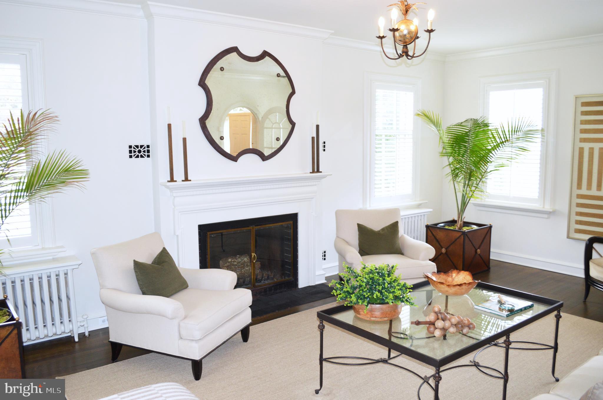 7 New Windsor Road Westminster, MD 21157 - Photo 7 of 39 Living Room