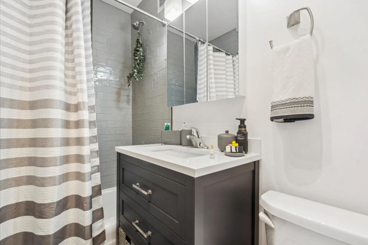 655 West Irving Park Road, Unit 402 Chicago, IL 60613 - Photo 13 of 22