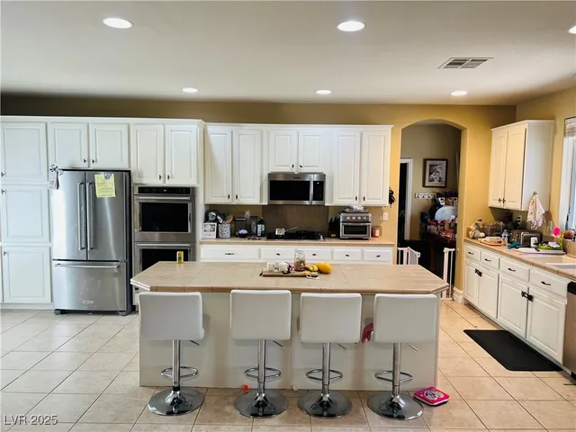 $4,695 | 7220 Shallowford Avenue, Las Vegas, NV 89131