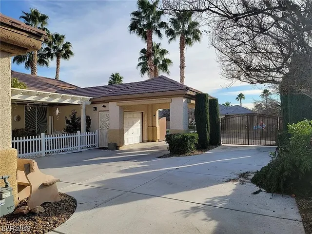 $4,695 | 7220 Shallowford Avenue, Las Vegas, NV 89131