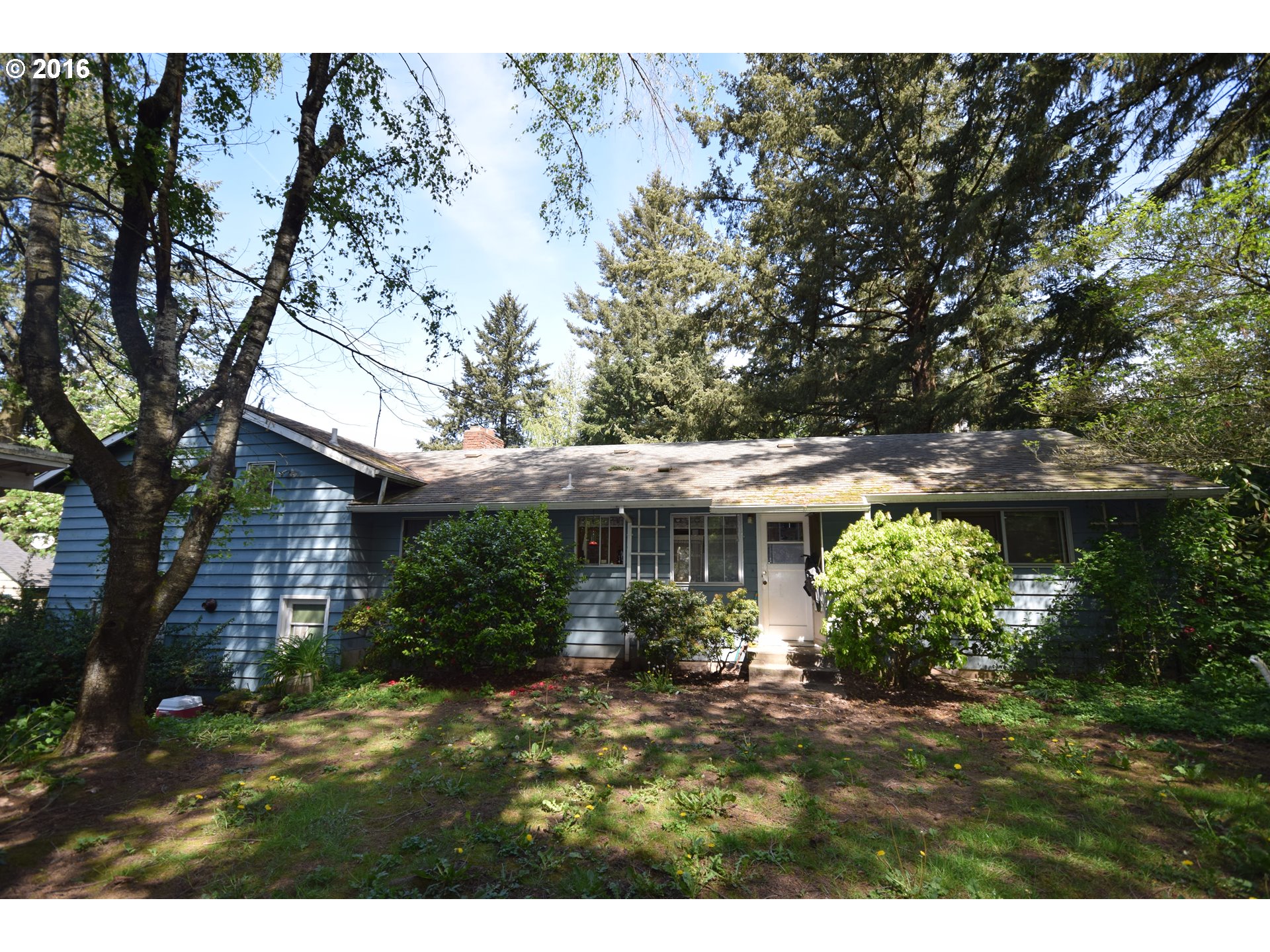 5244 Southwest Alfred Street Portland, OR 97219 - Photo 2 of 15 Gallery Image 2