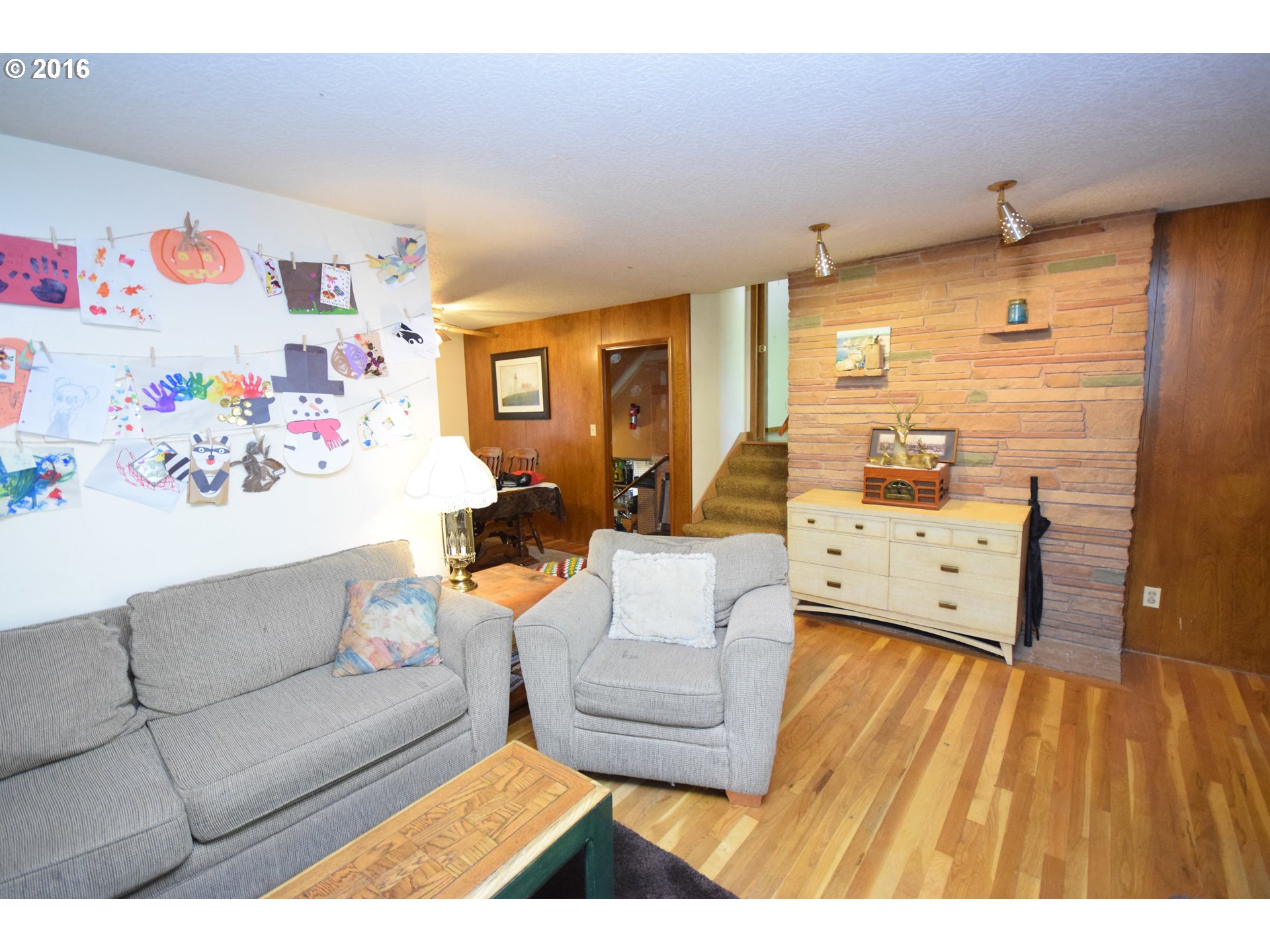 5244 Southwest Alfred Street Portland, OR 97219 - Photo 4 of 15 Gallery Image 4