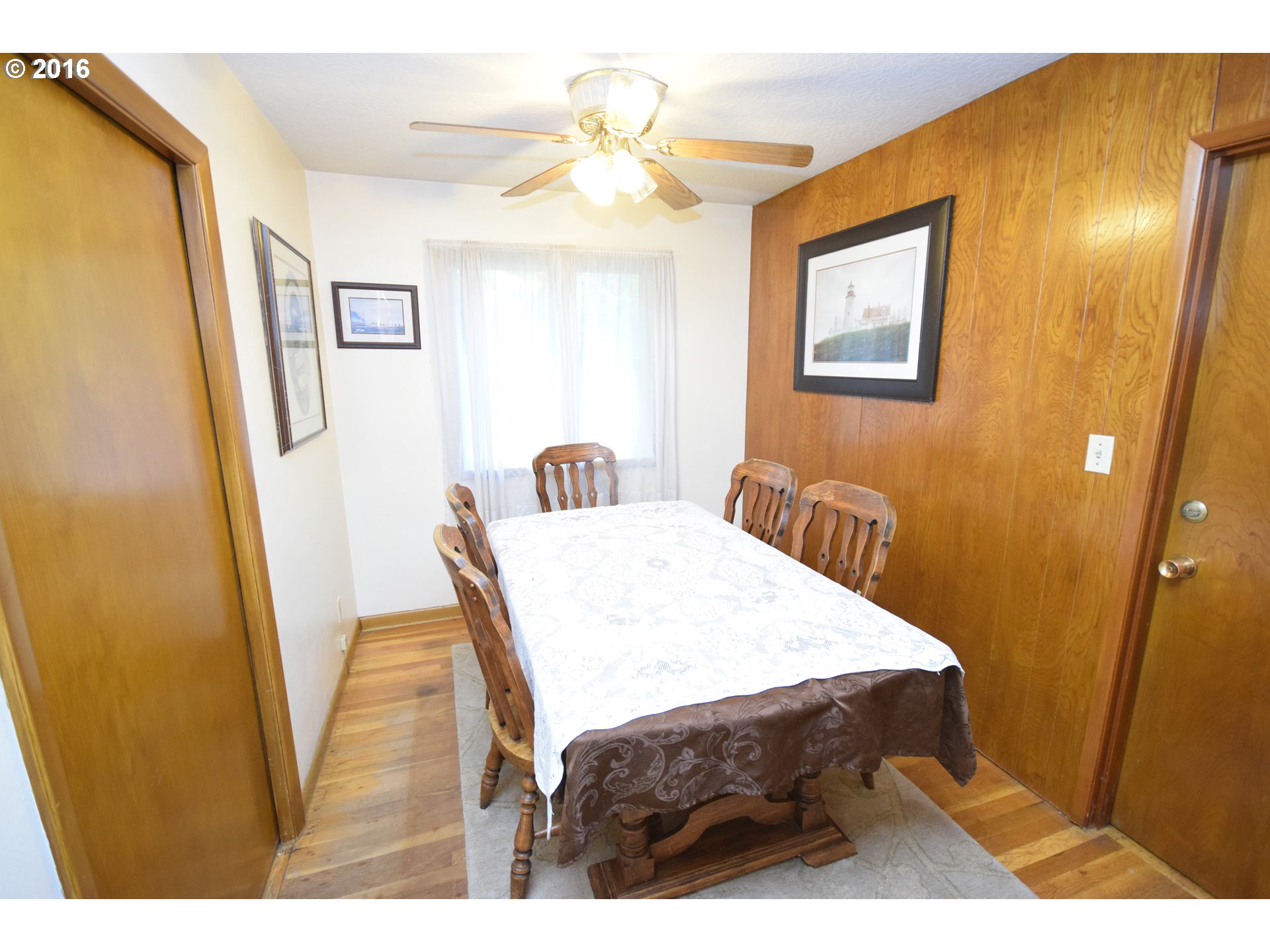 5244 Southwest Alfred Street Portland, OR 97219 - Photo 5 of 15 Gallery Image 5