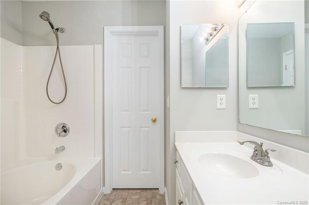 220 Chestnut Avenue Tega Cay, SC 29708 - Photo 11 of 17 Gallery Image 11