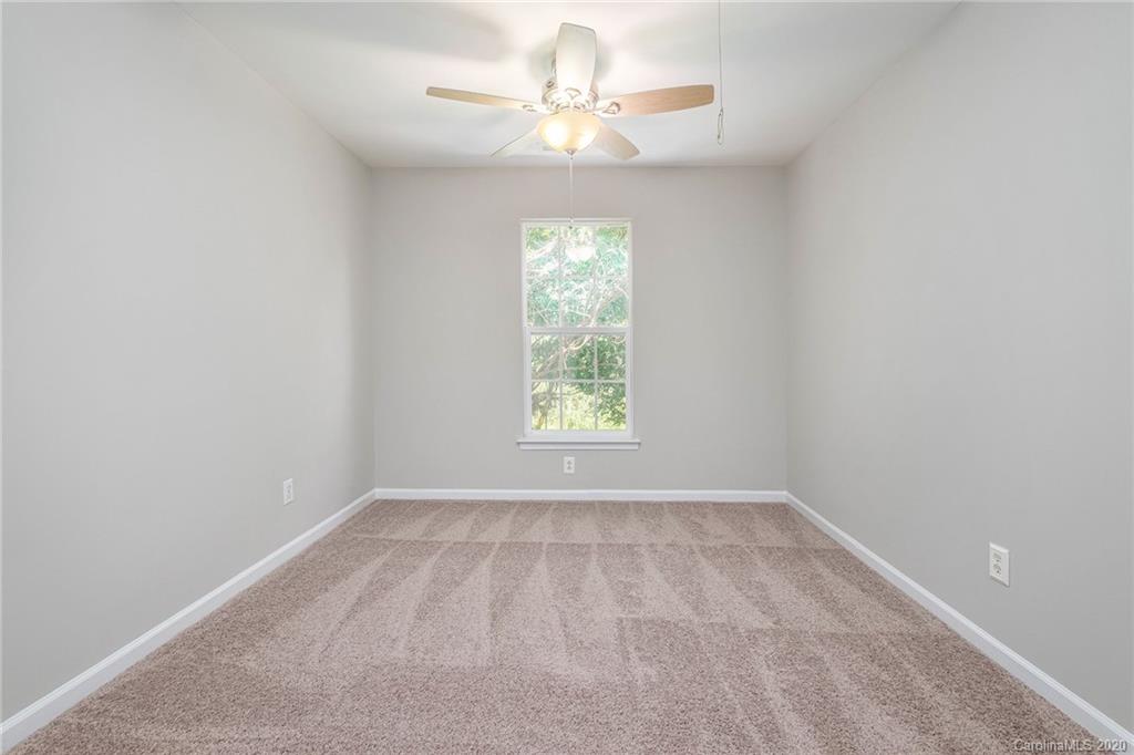 220 Chestnut Avenue Tega Cay, SC 29708 - Photo 14 of 17 Gallery Image 14