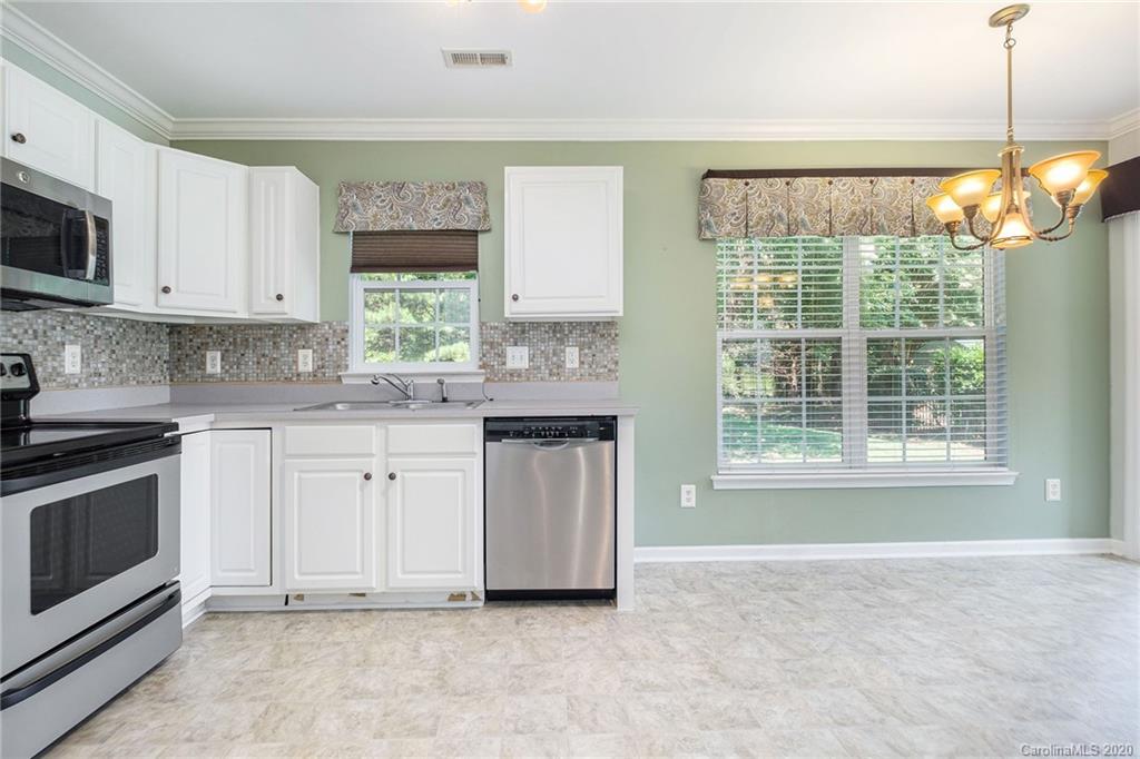 220 Chestnut Avenue Tega Cay, SC 29708 - Photo 4 of 17 Gallery Image 4