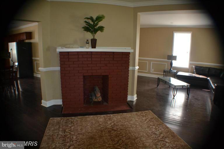 3223 Vickers Road Baltimore, MD 21216 - Photo 2 of 23 Living Room