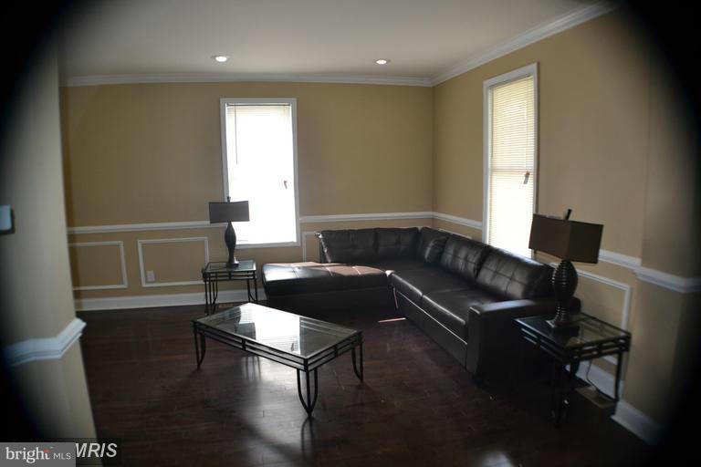 3223 Vickers Road Baltimore, MD 21216 - Photo 4 of 23 Dining Room