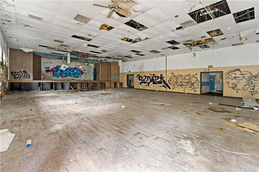 101 Hazlett Street Pittsburgh, PA 15214 - Photo 11 of 37 a view of a garage