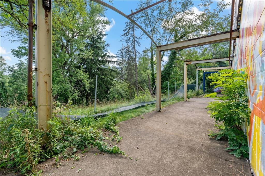 101 Hazlett Street Pittsburgh, PA 15214 - Photo 31 of 37 a view of a back yard