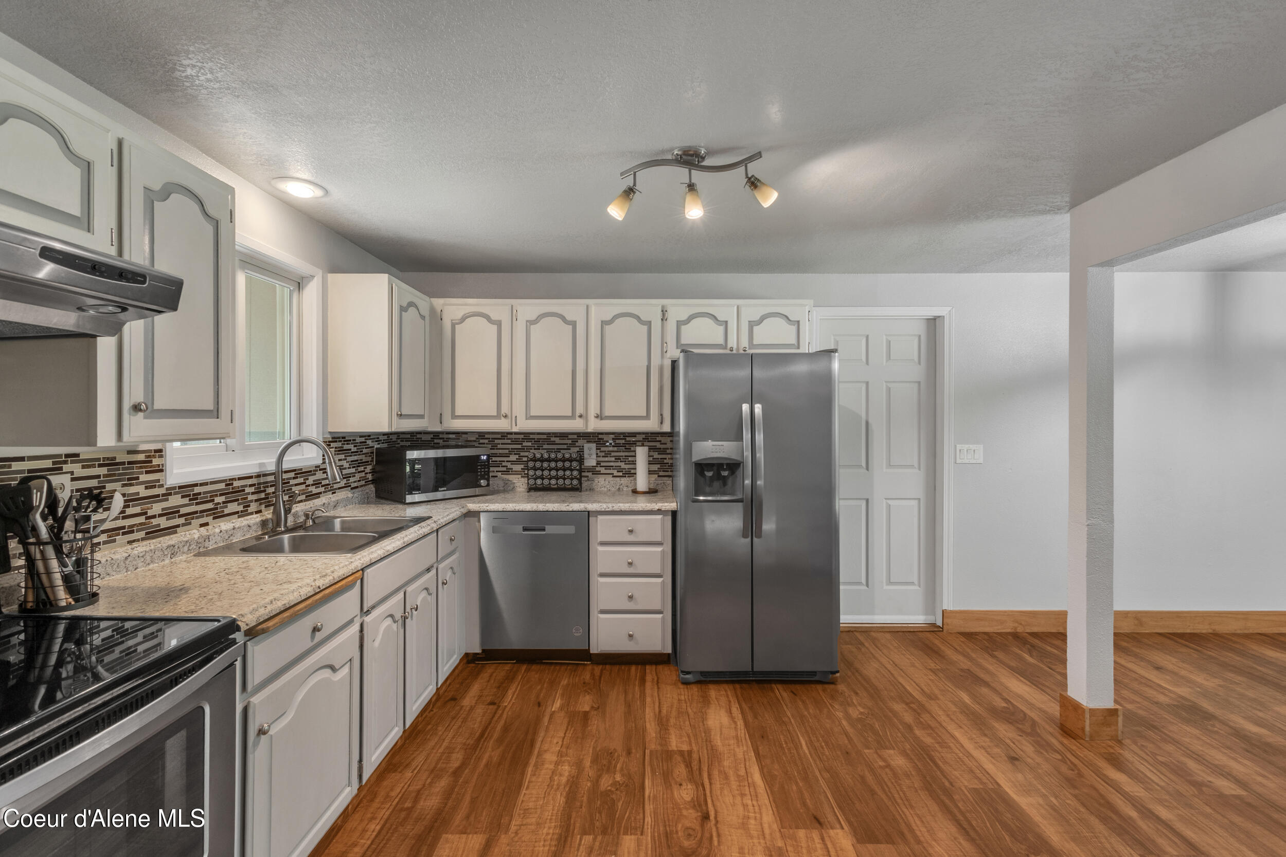 222 South Ross Point Road Post Falls, ID 83854 - Photo 13 of 47 13. Kitchen