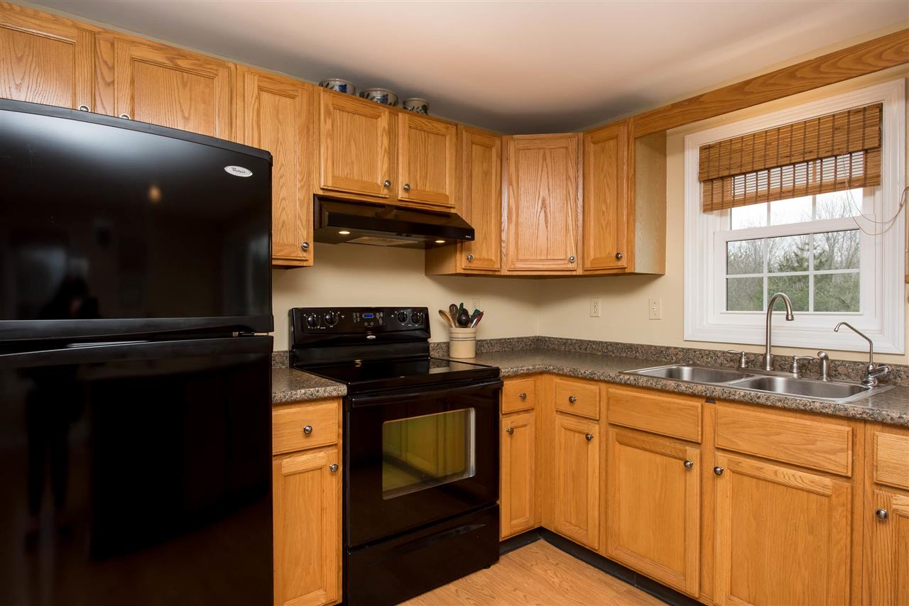 8 Riverside Farm Drive Lee, NH 03861 - Photo 11 of 40