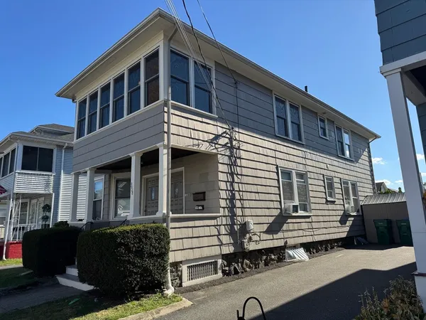 $2,700 | 358 Eastern Avenue, Unit 2, Lynn, MA 01902