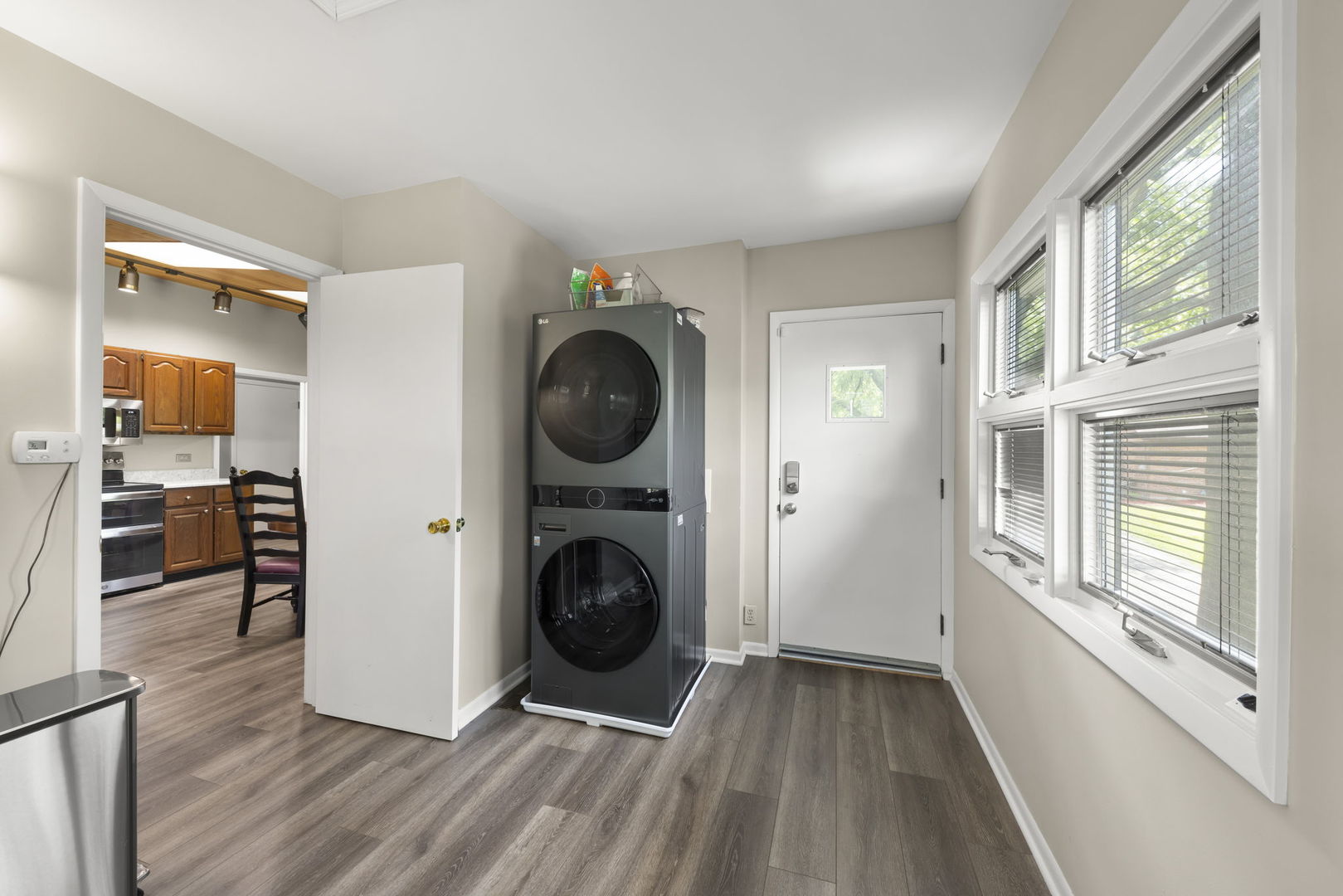 403 West Harding Road Lombard, IL 60148 - Photo 12 of 33