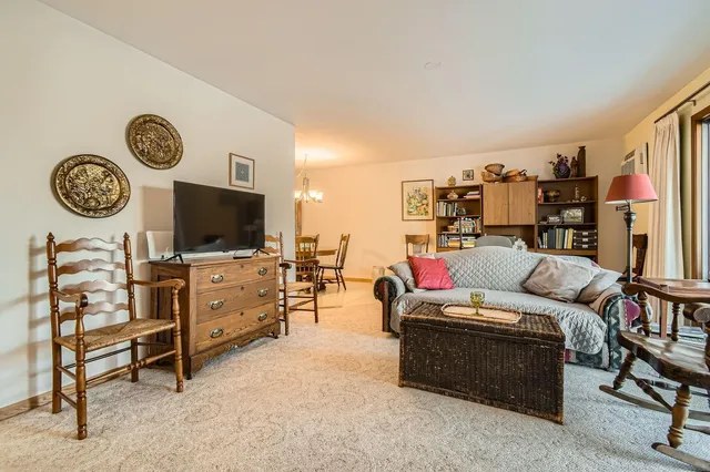 $129,900 | 6309 York Avenue South, Unit 204, Edina, MN 55435