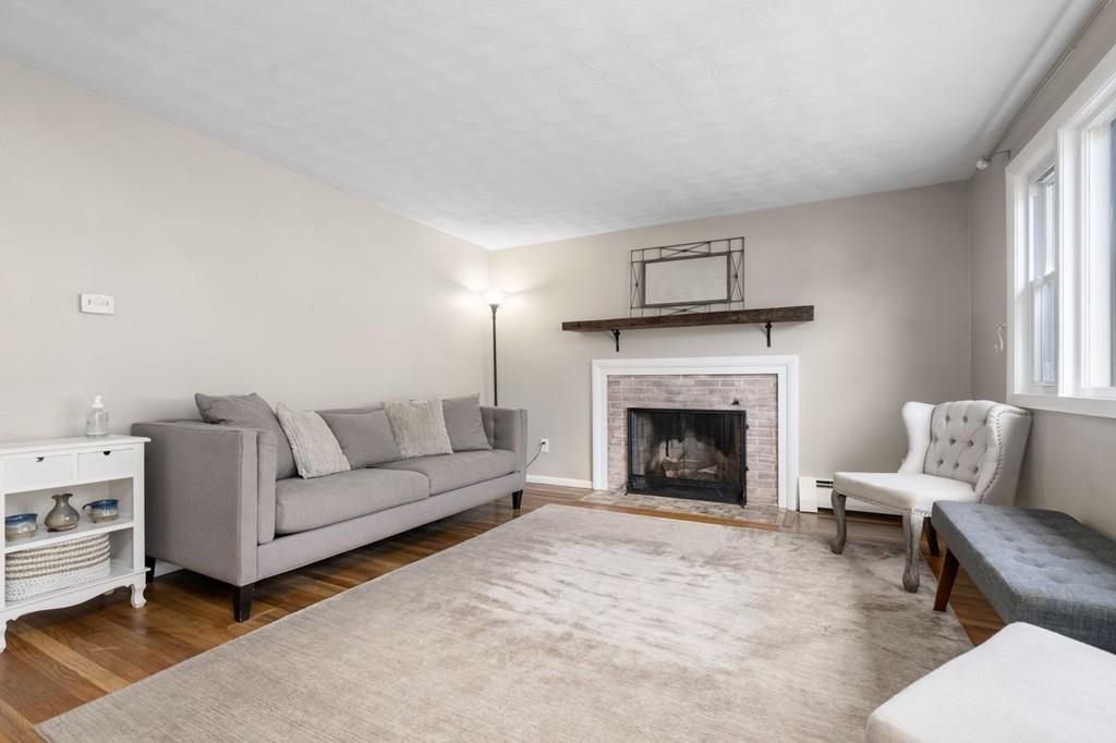 45 Little Farms Road Framingham, MA 01701 - Photo 2 of 20