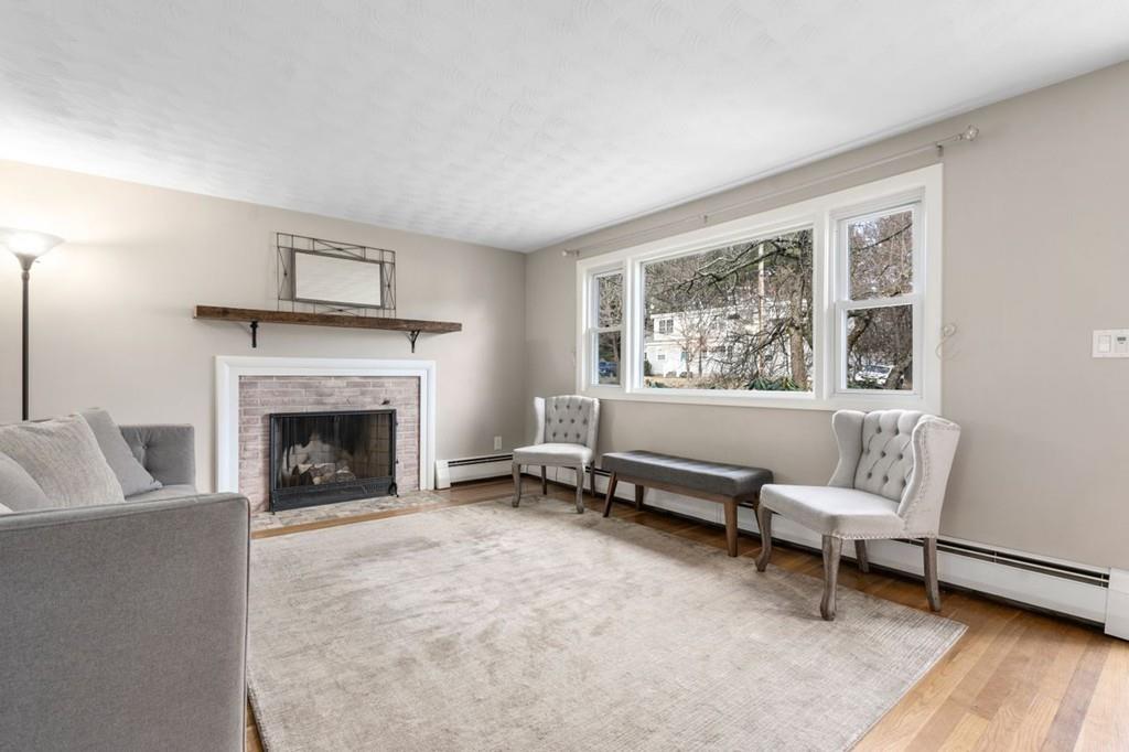 45 Little Farms Road Framingham, MA 01701 - Photo 3 of 20