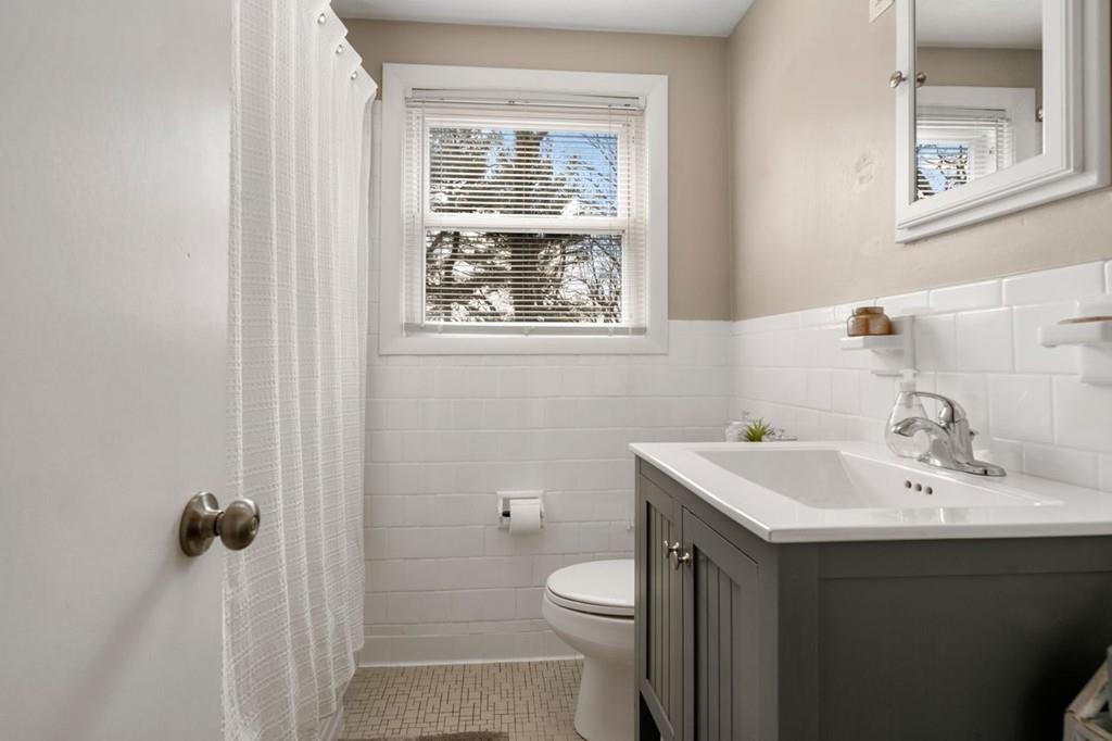 45 Little Farms Road Framingham, MA 01701 - Photo 10 of 20