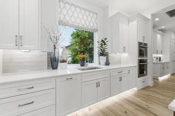 $6,500,000 | 136 South Shorewood Drive, Granite Shoals, TX 78654