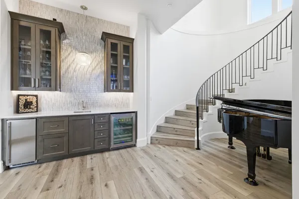 $6,500,000 | 136 South Shorewood Drive, Granite Shoals, TX 78654