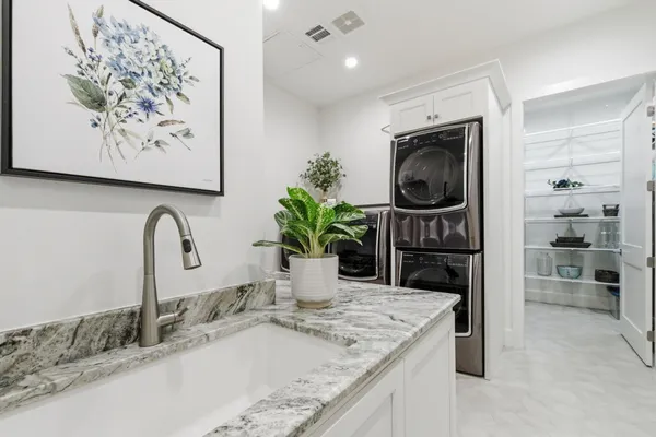 $6,500,000 | 136 South Shorewood Drive, Granite Shoals, TX 78654