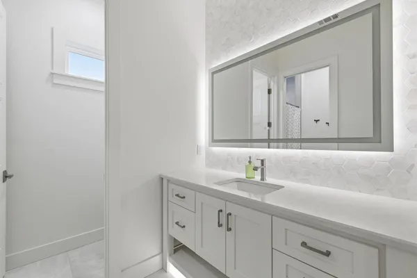 $6,500,000 | 136 South Shorewood Drive, Granite Shoals, TX 78654