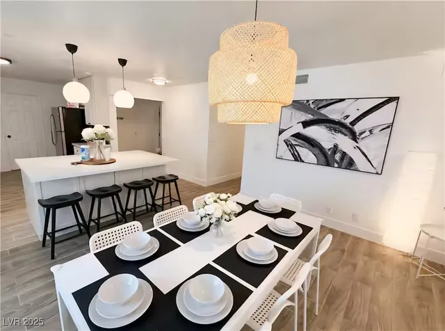 $2,195 | 6969 Paddington Way, Las Vegas, NV 89147